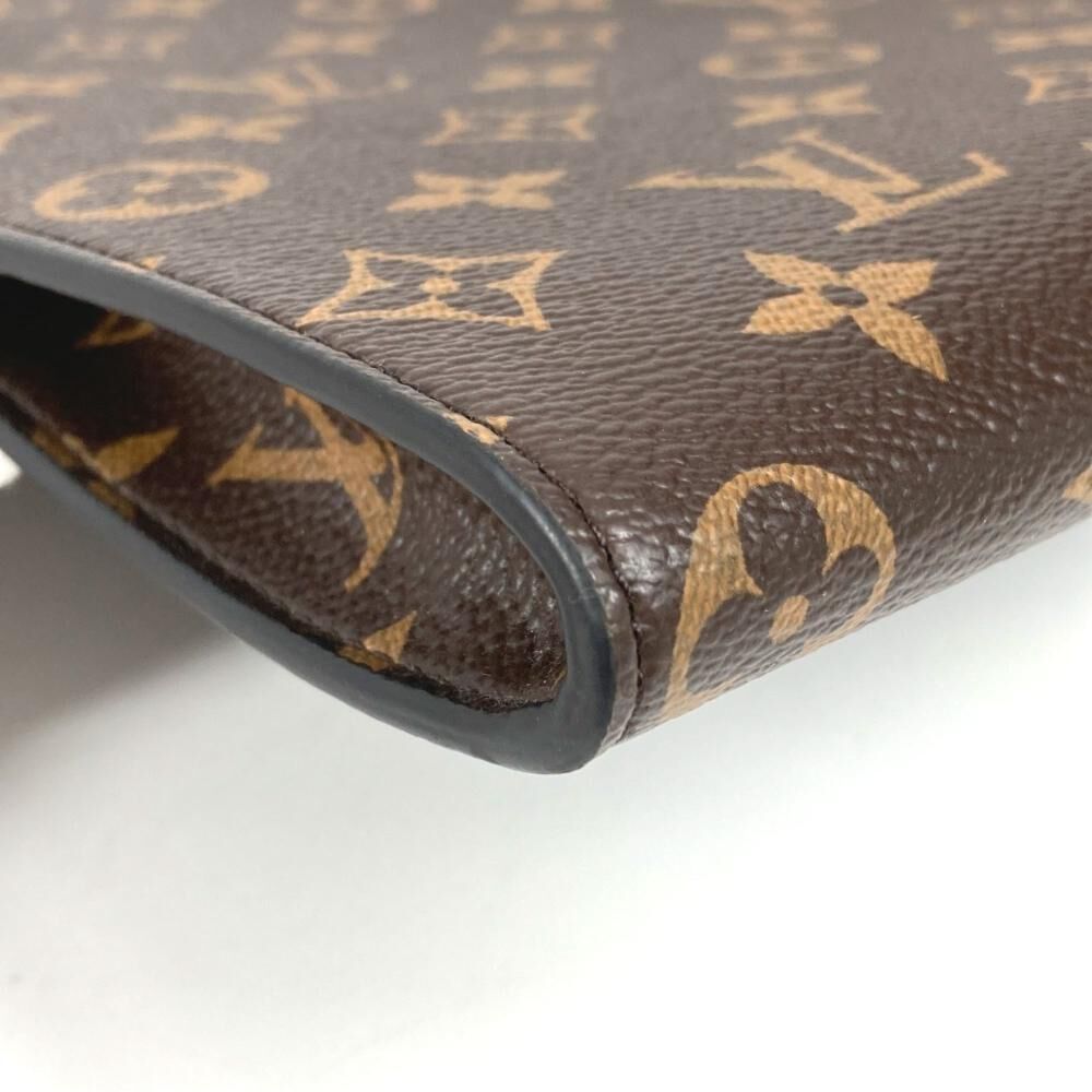 Louis Vuitton Clutch