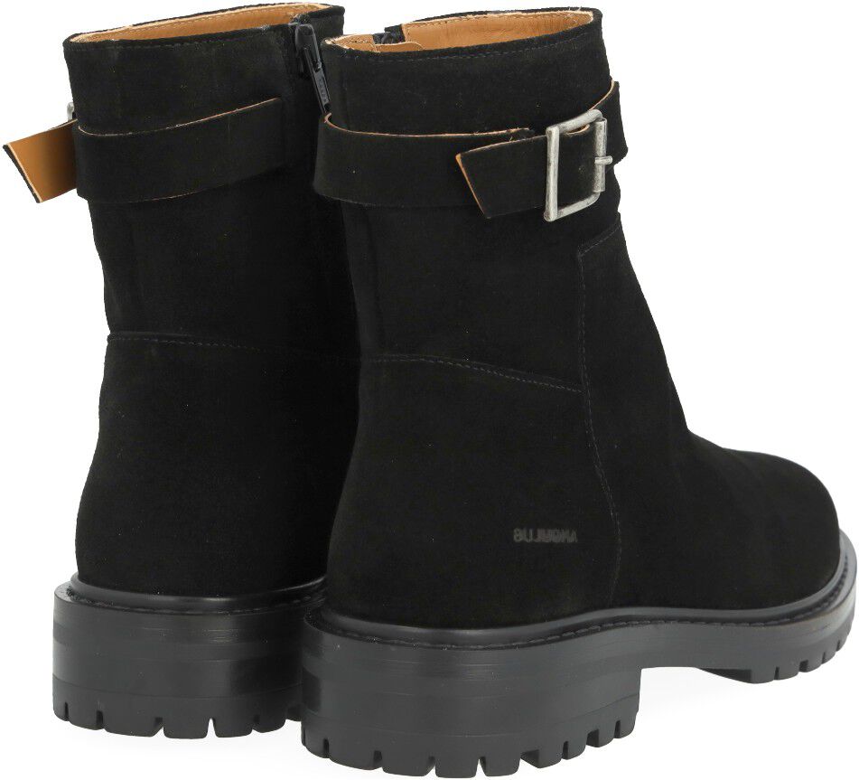 St&oslash;vle med dekorativ s&oslash;lv sp&aelig;ndedet