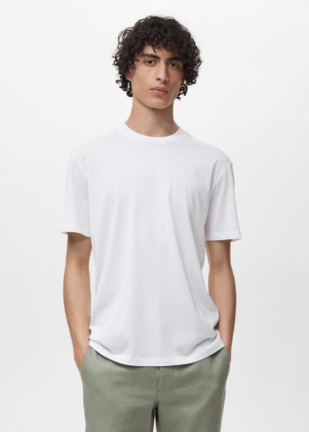 100% cotton slim-fit t-shirt