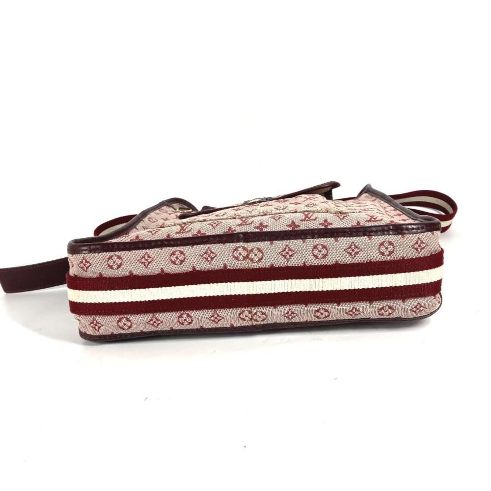 Louis Vuitton Shoulder Bags