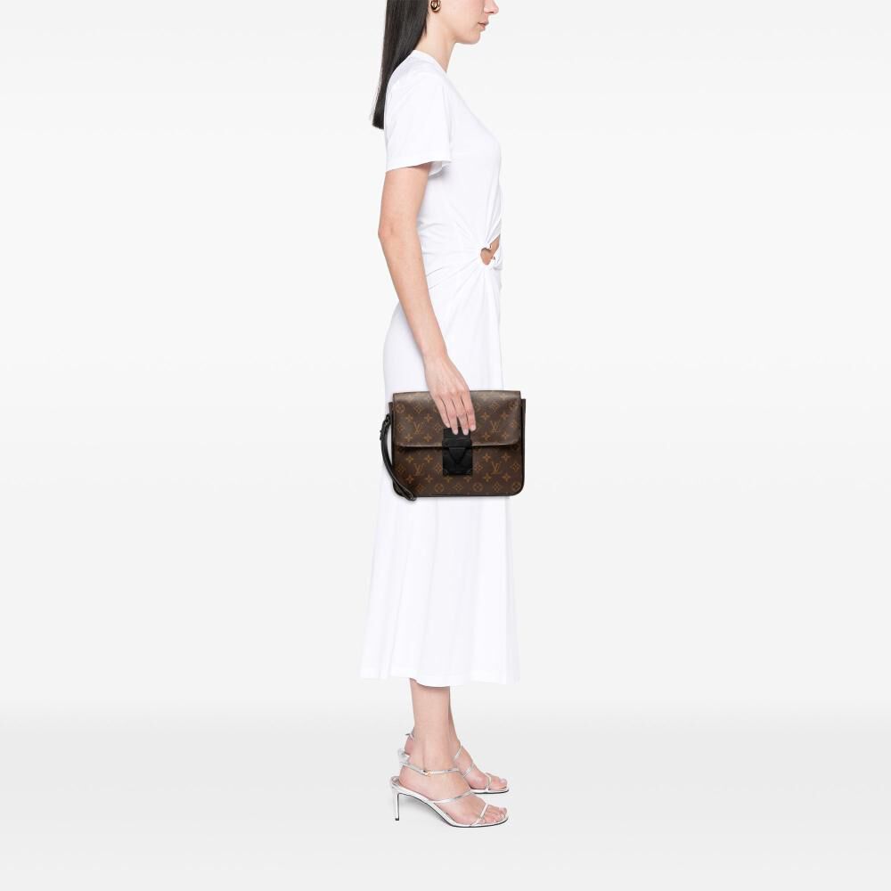 Louis Vuitton Clutch