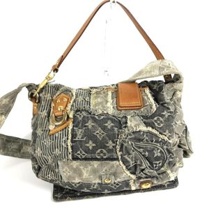 Louis Vuitton Shoulder Bags