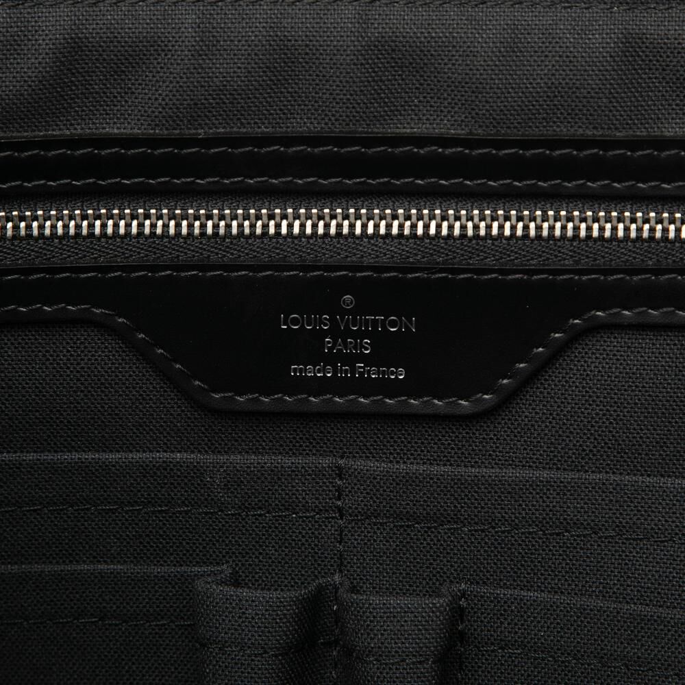 Louis Vuitton Poche Documents