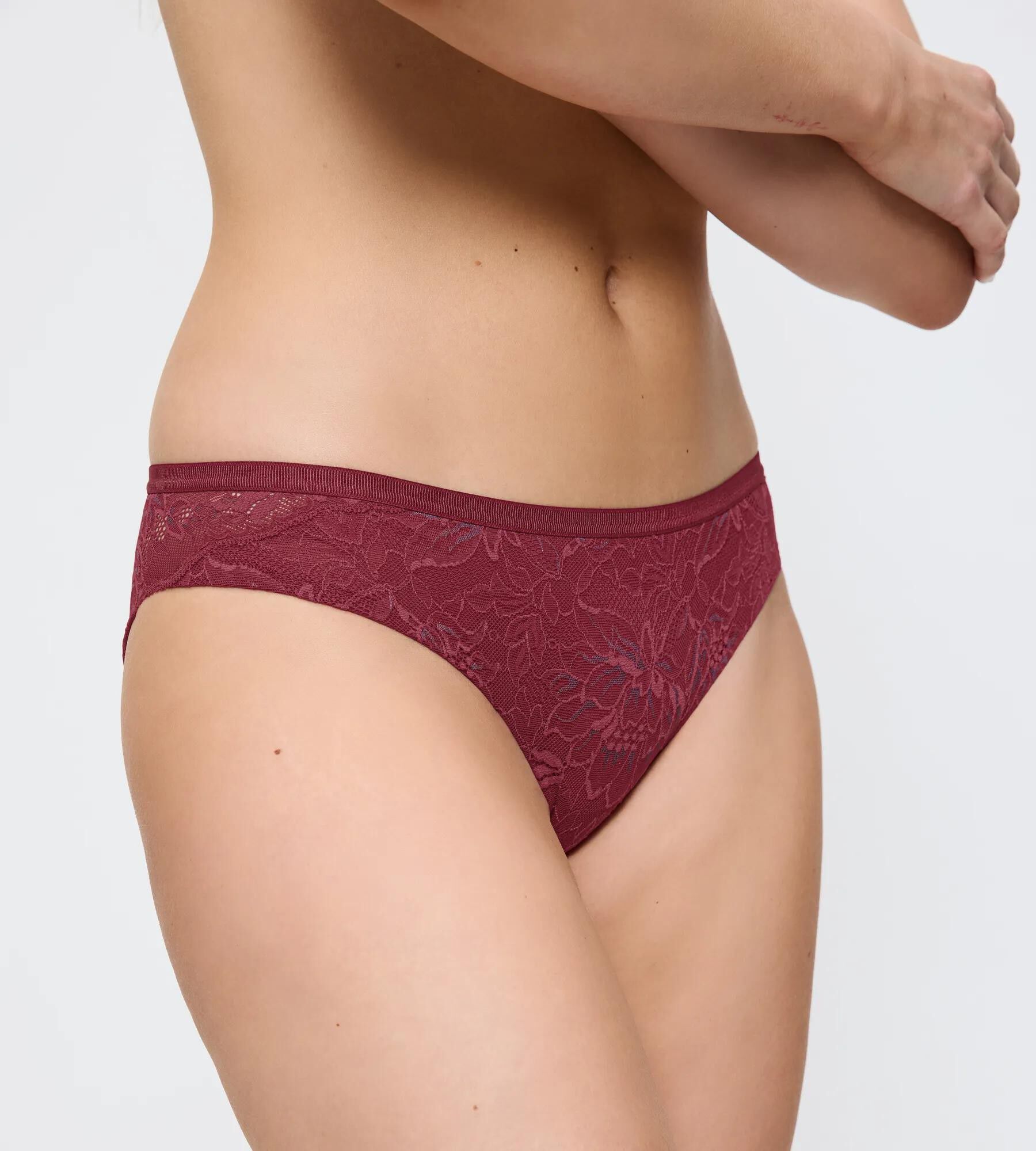 Amourette Charm T Brazilian01