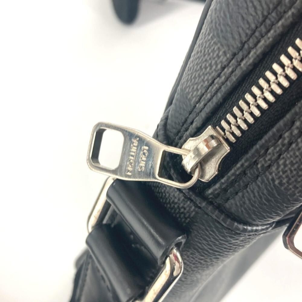 Louis Vuitton Messenger