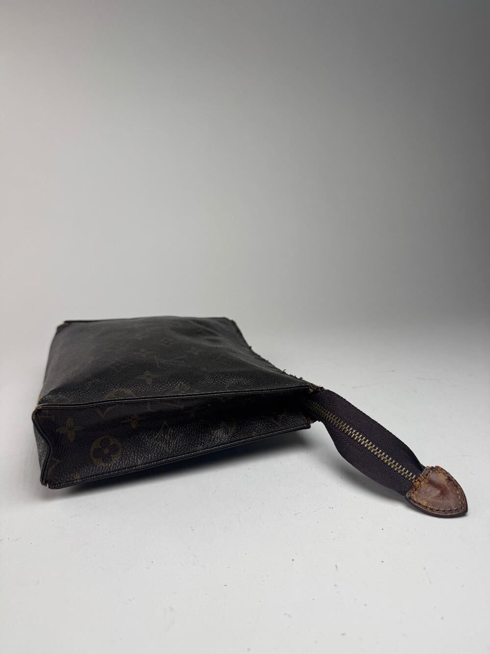 Louis Vuitton Clutch