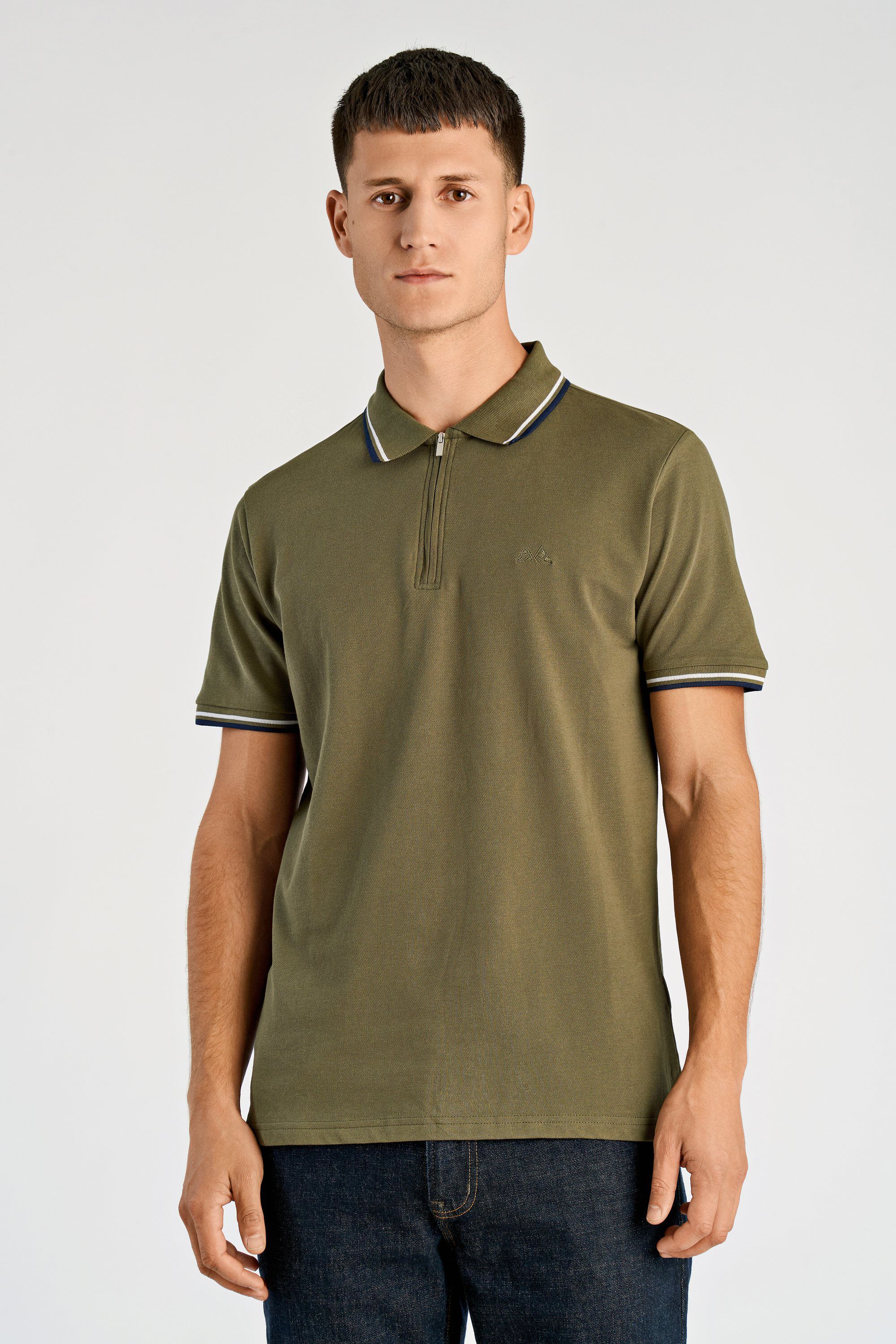 Polo shirt w. zip neck