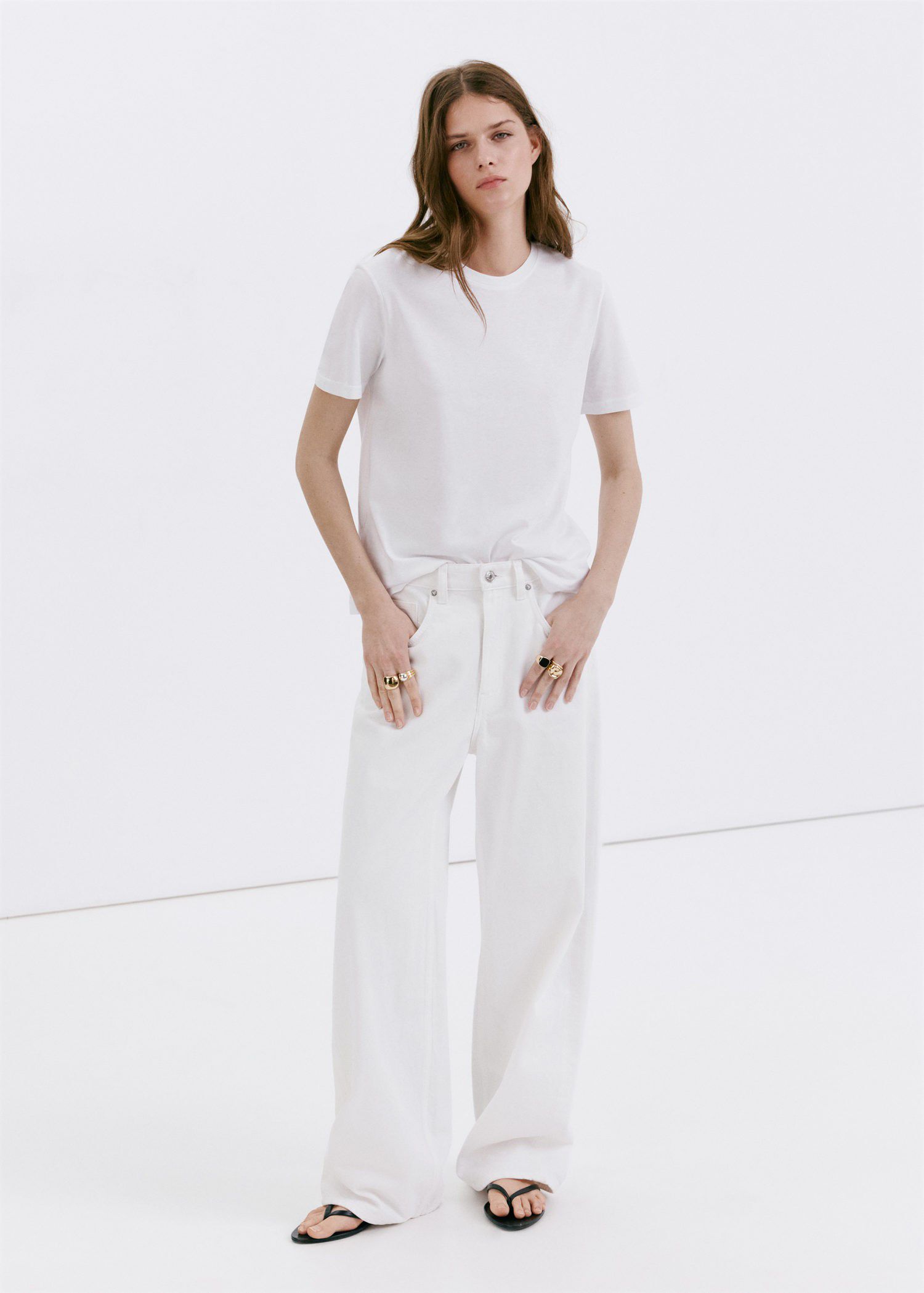Rounded neck cotton t-shirt