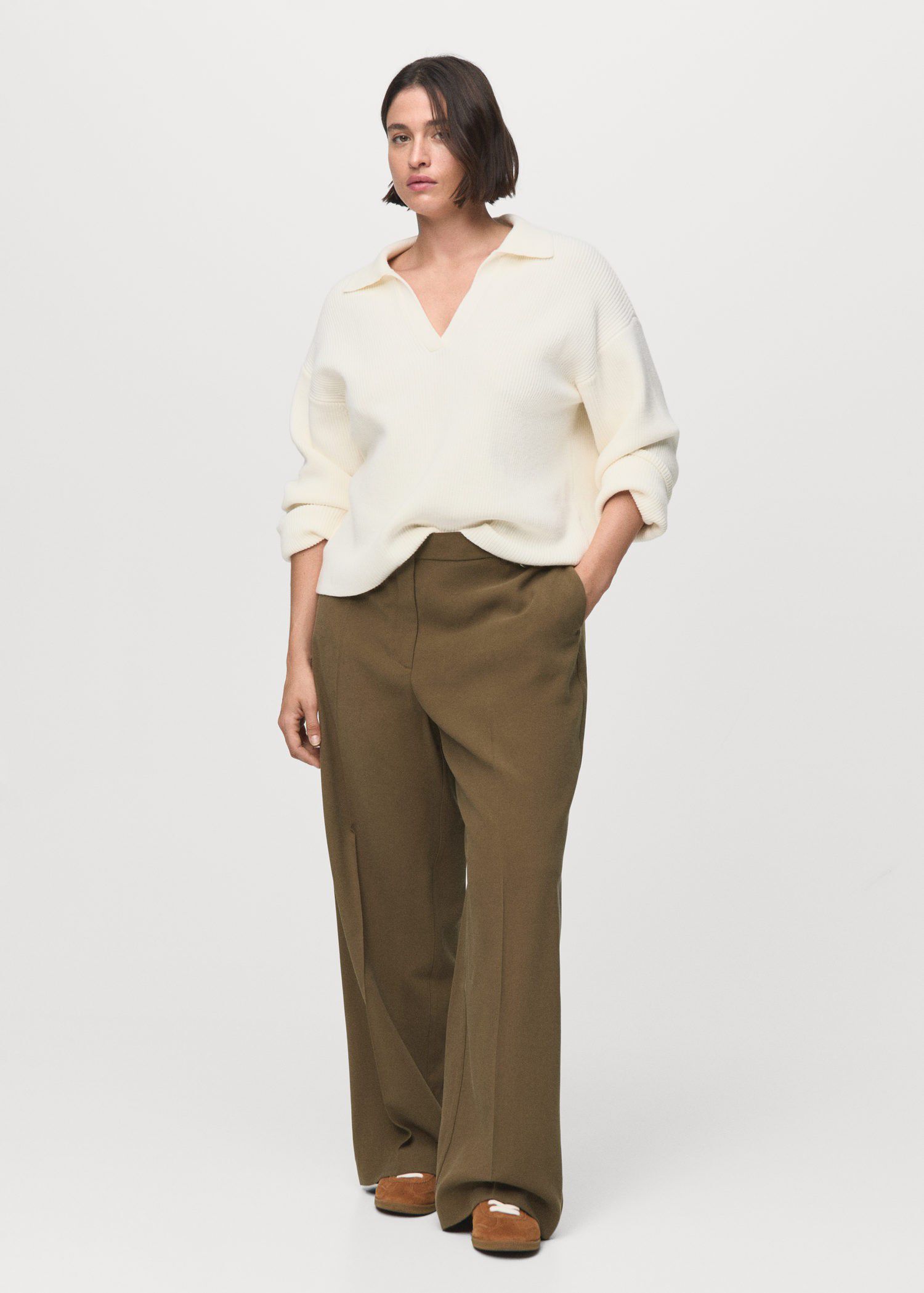 Straight mid-rise trousers