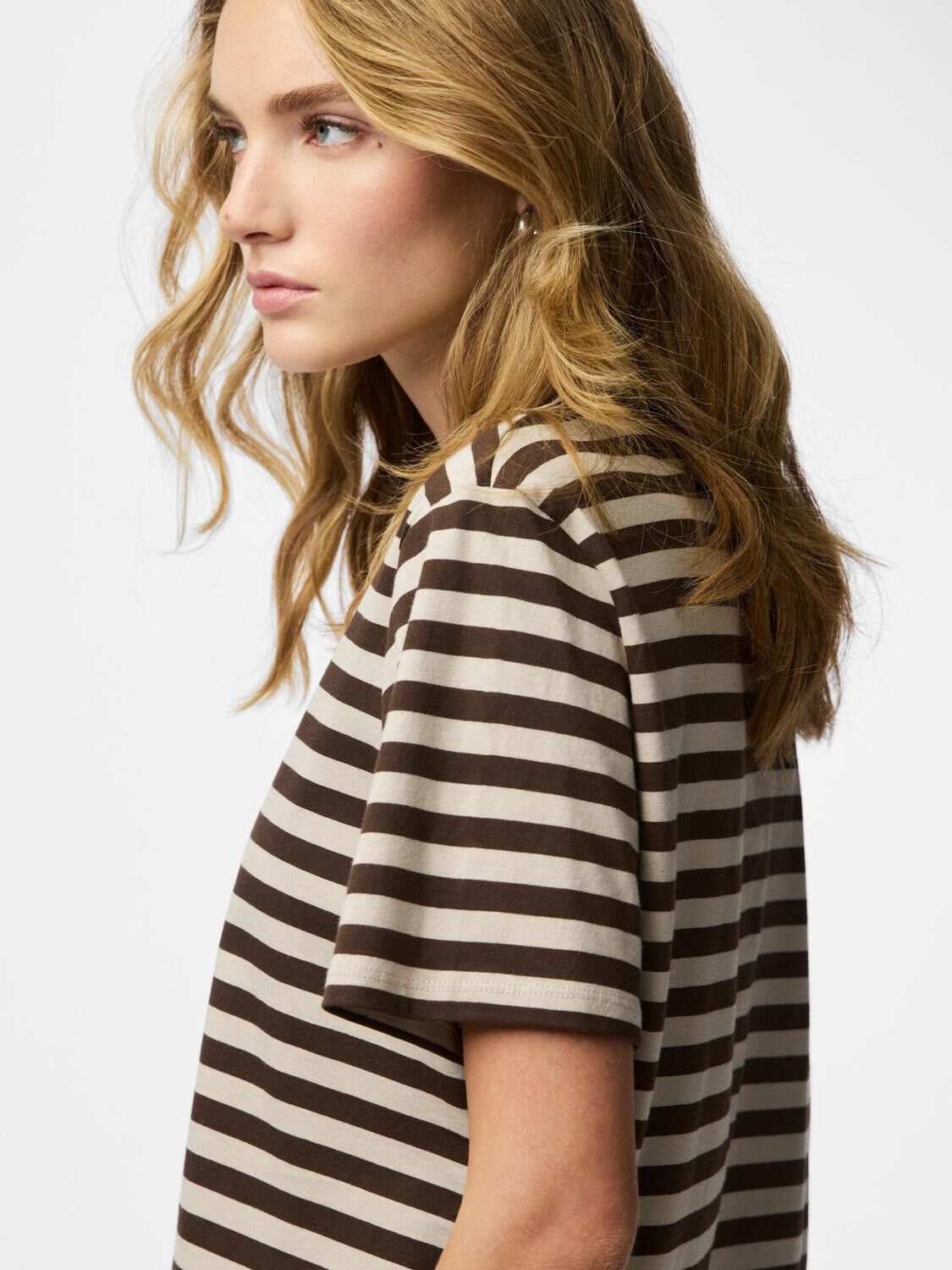 PCRIA SS TEE MULTICOL STRIPES NOOS