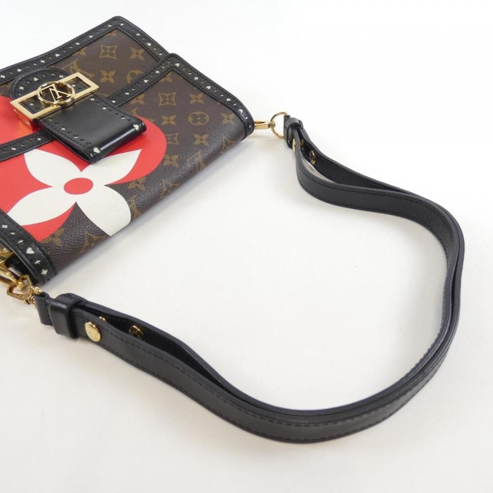 Louis Vuitton Shoulder Bags