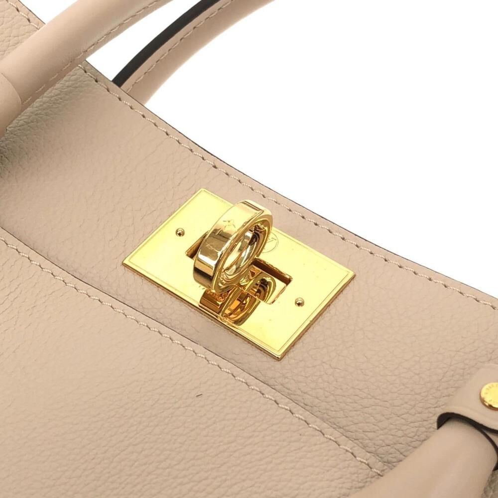 Louis Vuitton On My Side