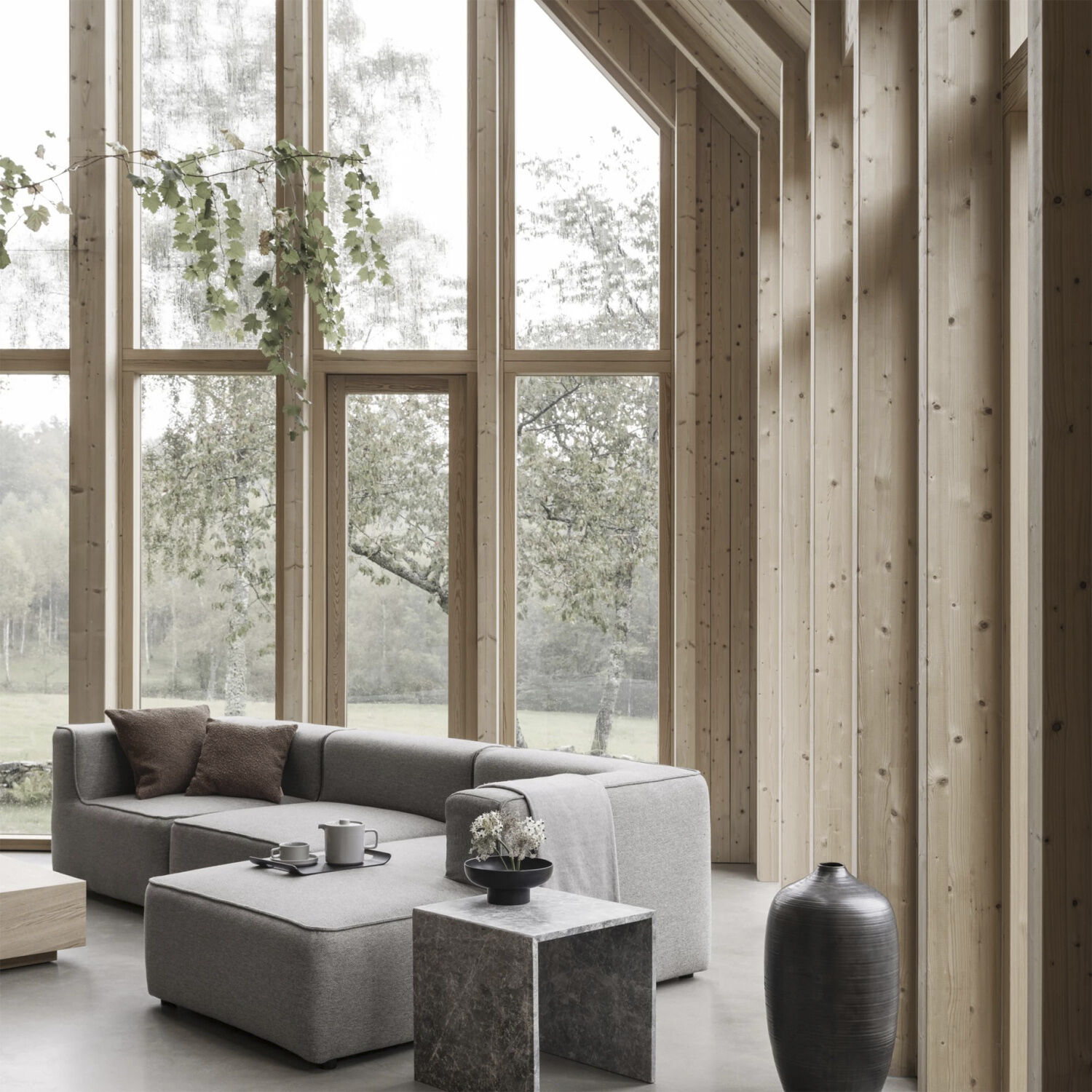 Floor vase -CEOLA- Colour Black