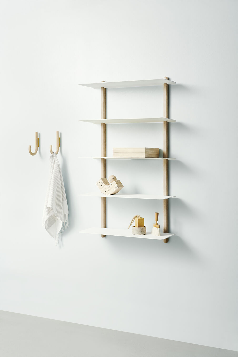 Nivo hylde stor E lys eg/ hvid