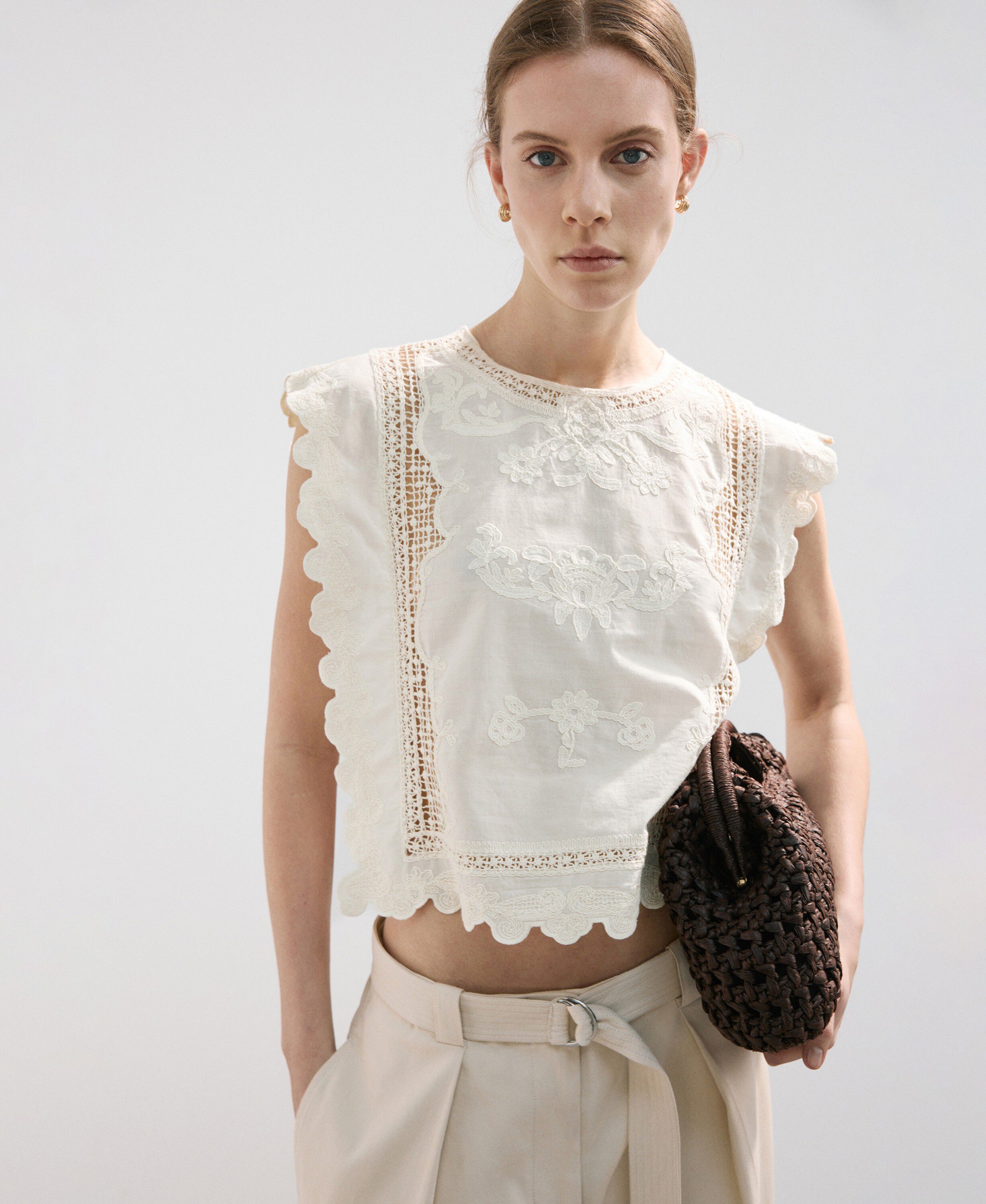 Cotton top with embroidered details