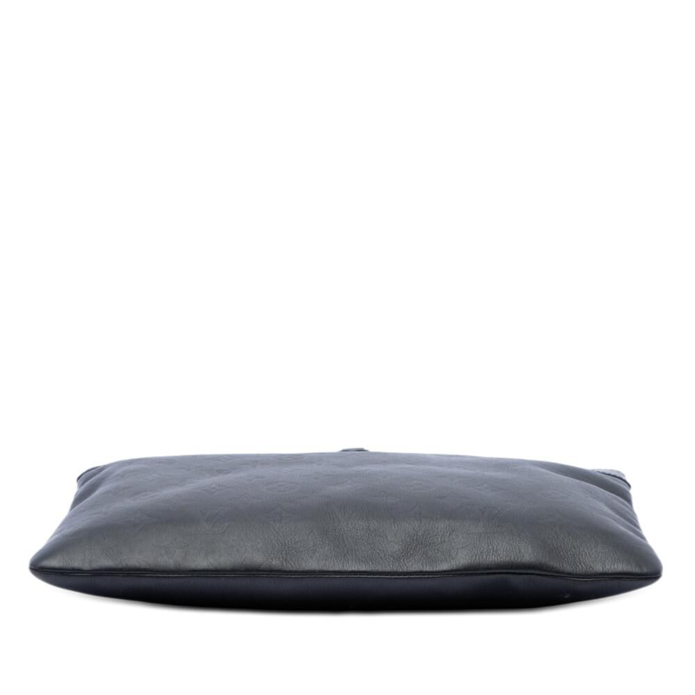 Louis Vuitton Clutch
