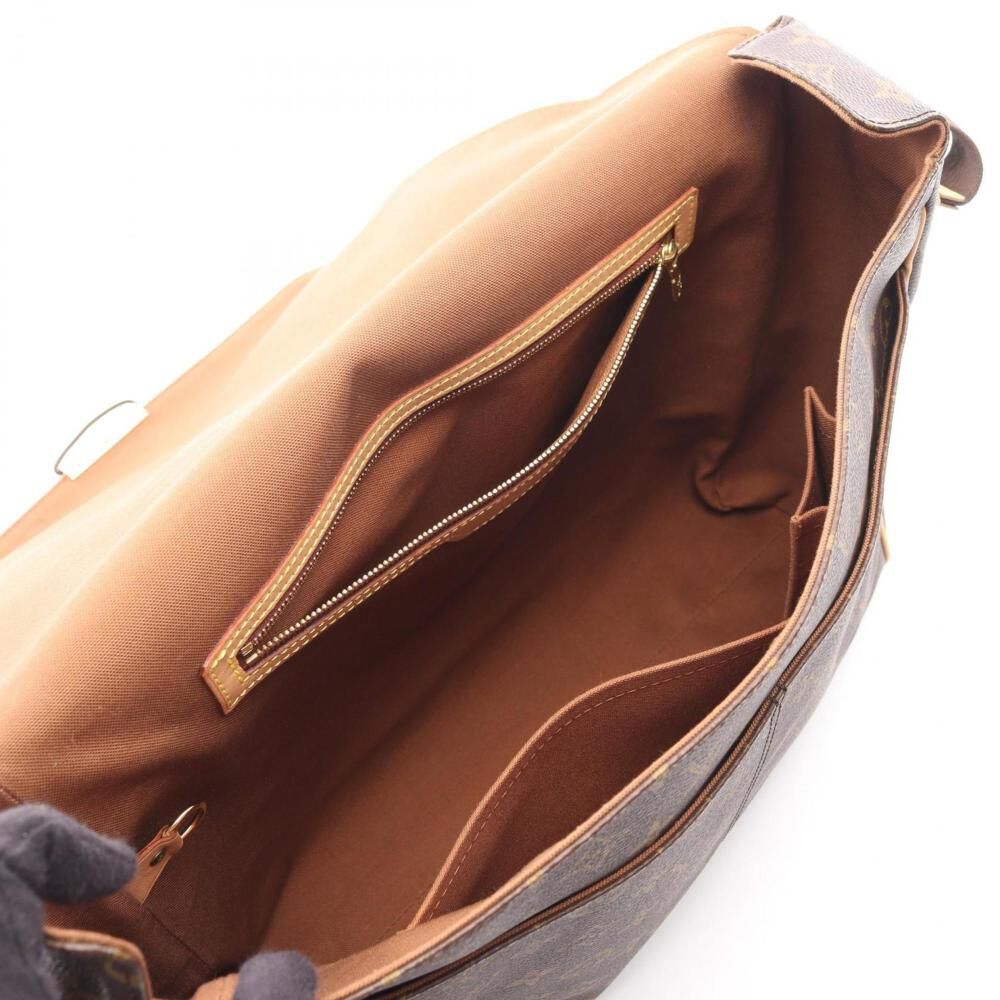 Louis Vuitton Shoulder Bags