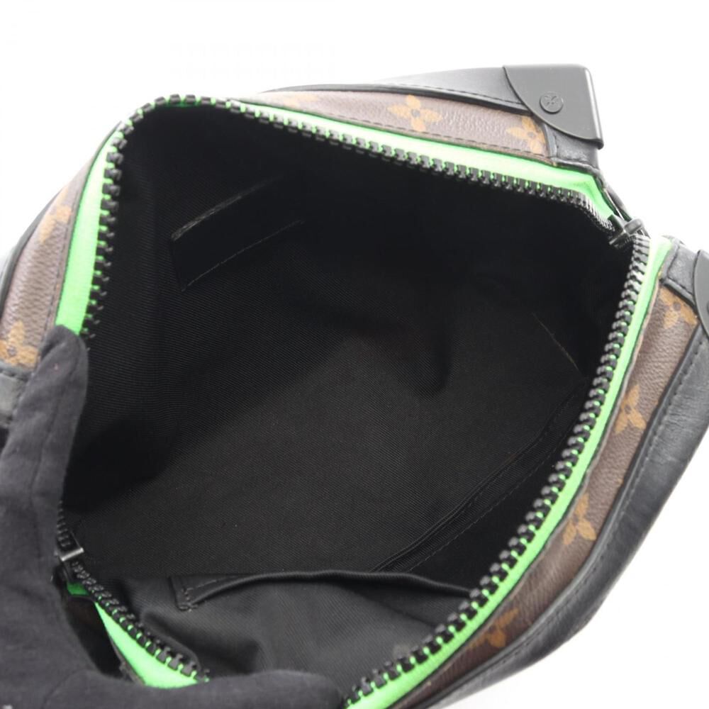 Louis Vuitton Shoulder Bags