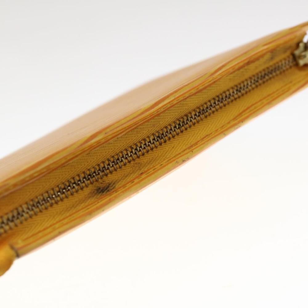 Louis Vuitton Poche Toilette