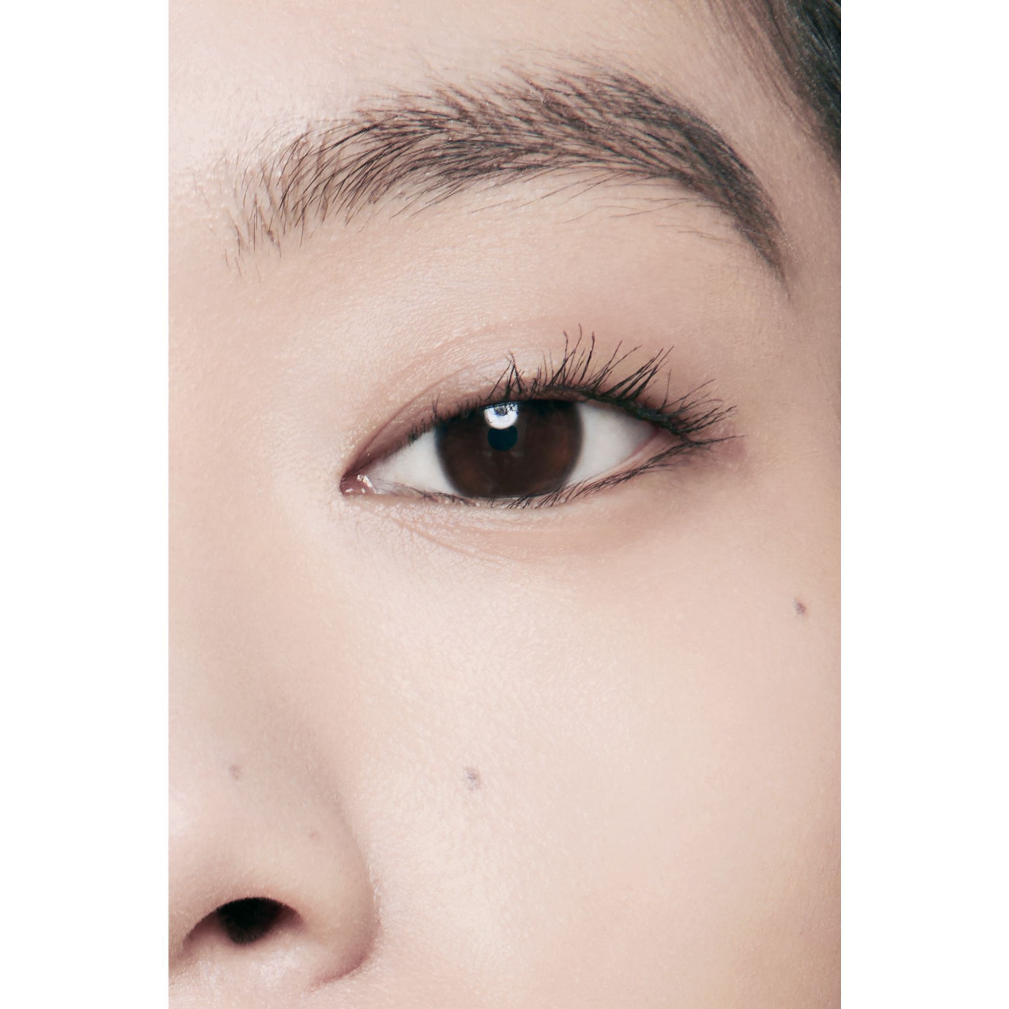 RADIANCE-GENERATING CARE CONCEALER