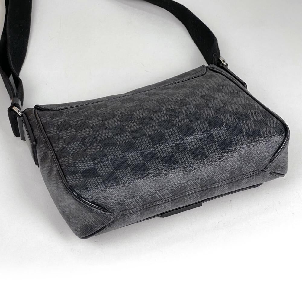 Louis Vuitton District