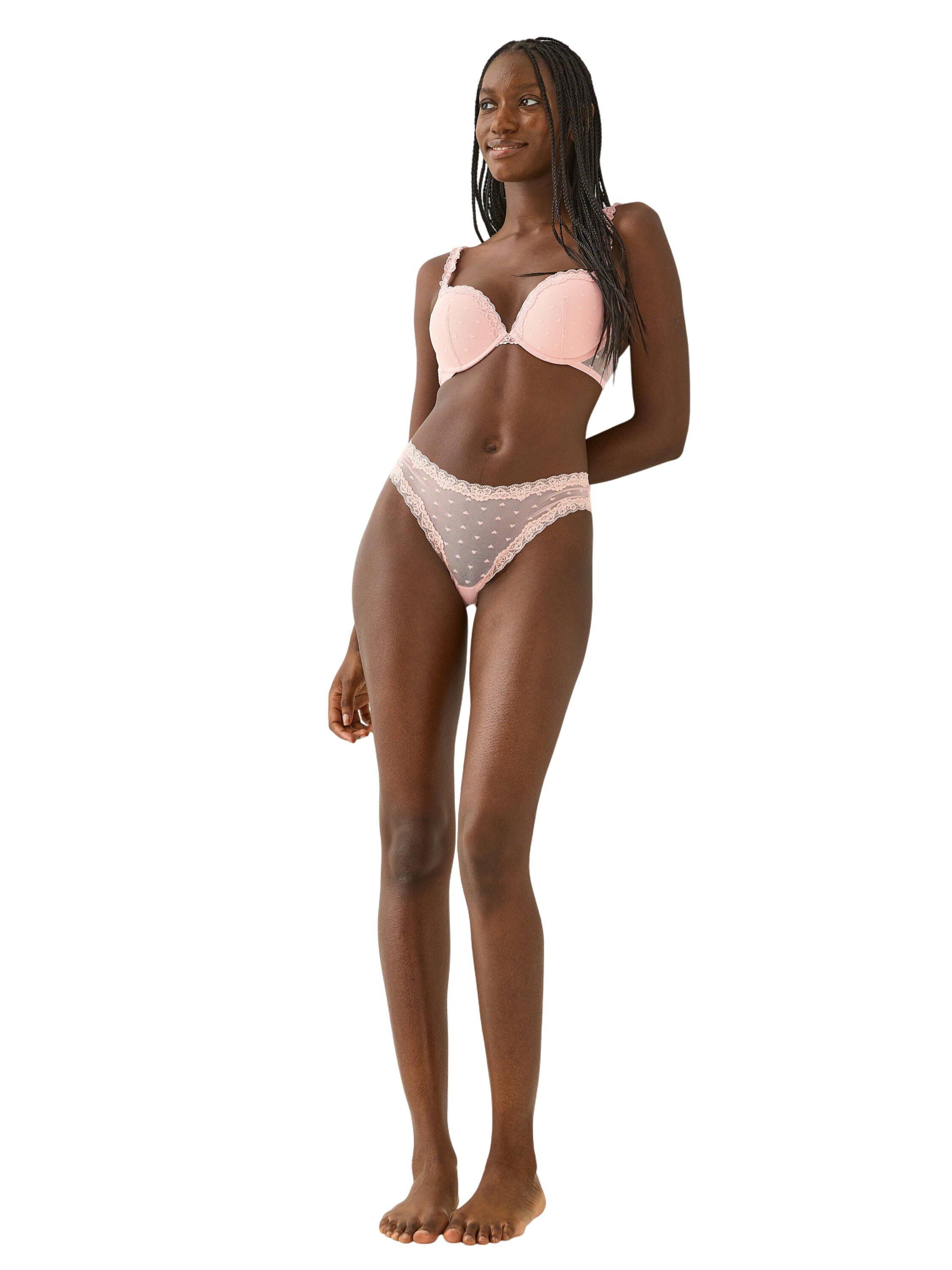 Braziliantrosor i spets med l&aring;g mid