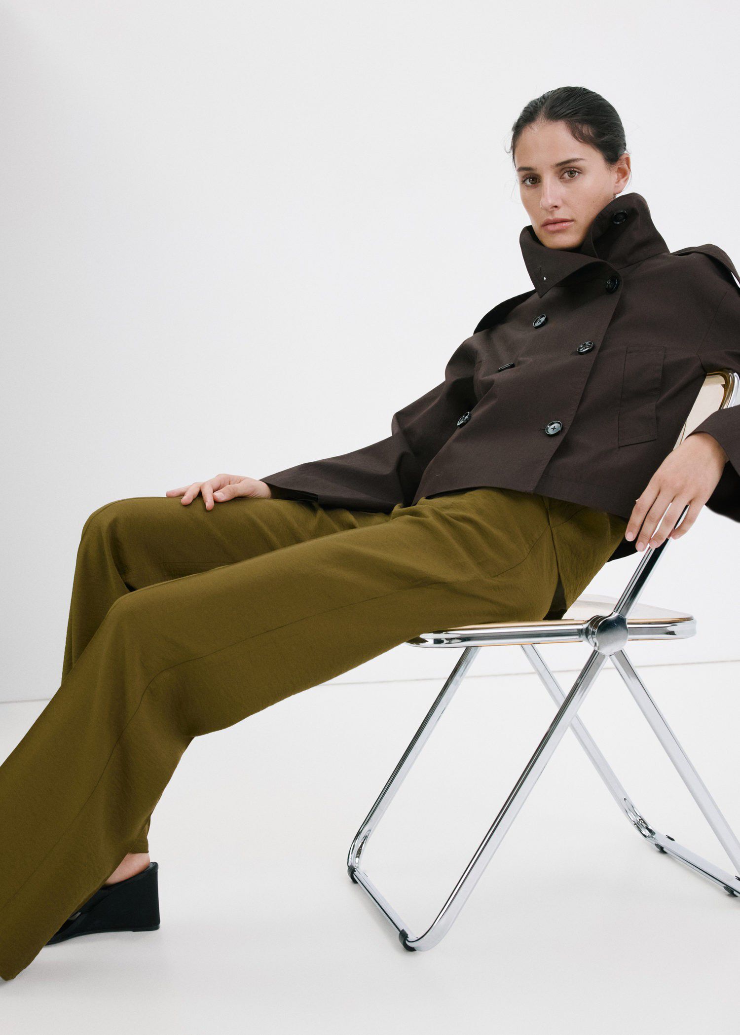 Straight mid-rise trousers