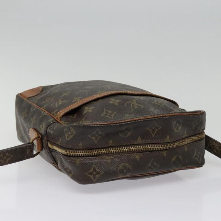 Louis Vuitton Shoulder Bags