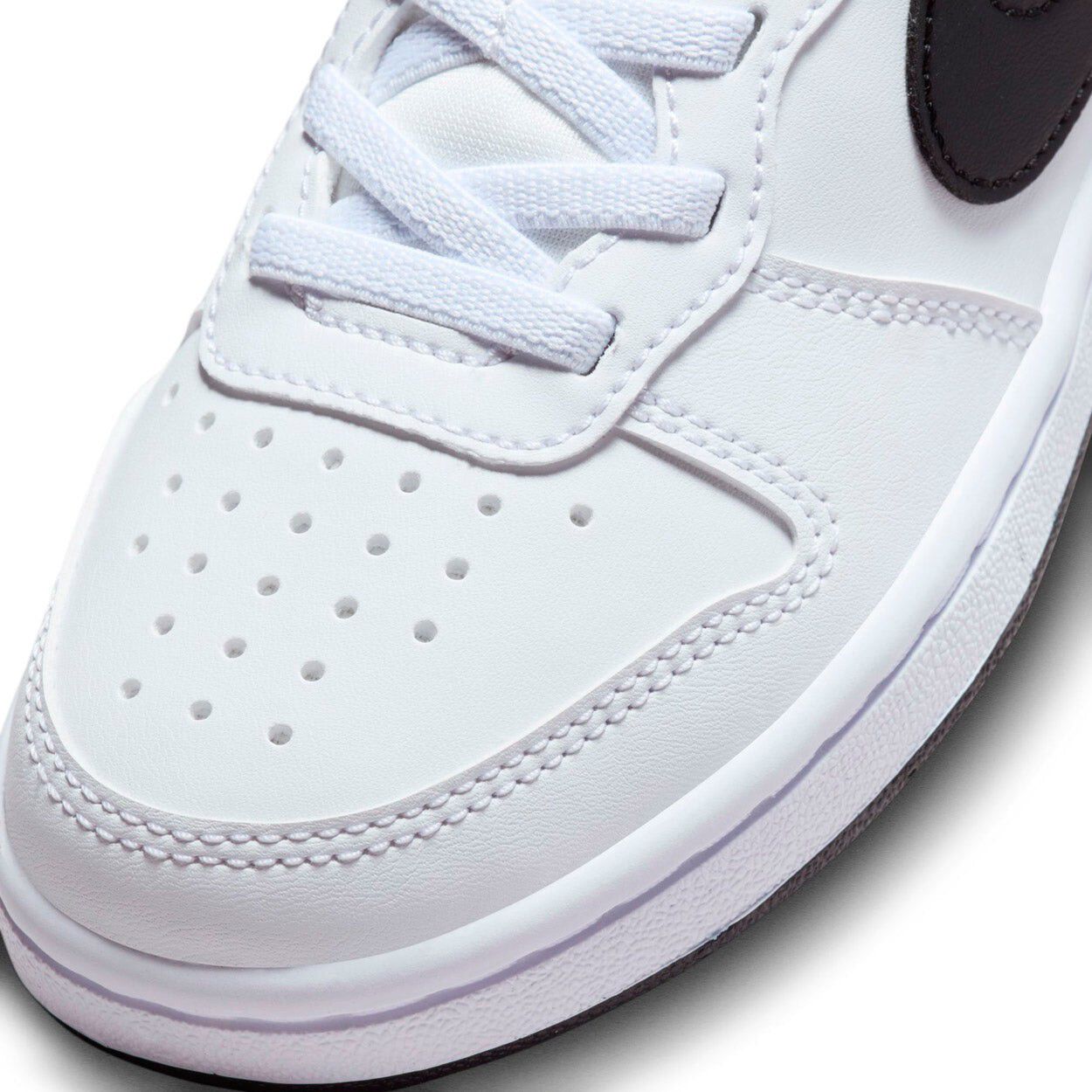 Court Borough Velcro Sneakers