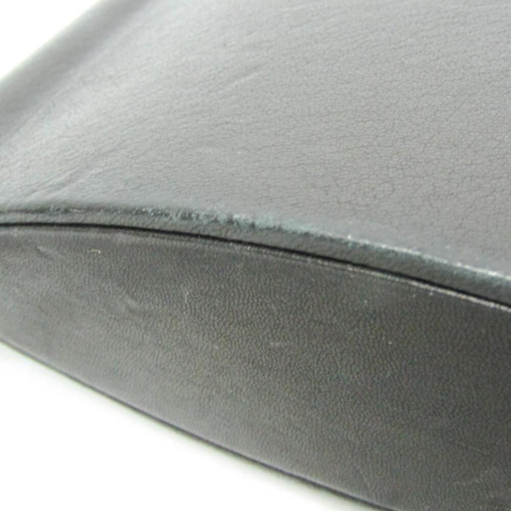 Yves Saint Laurent Shoulder Bag