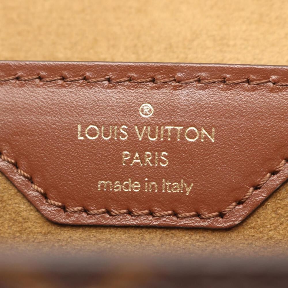 Louis Vuitton Papillon