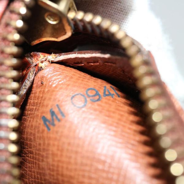 Louis Vuitton Clutch