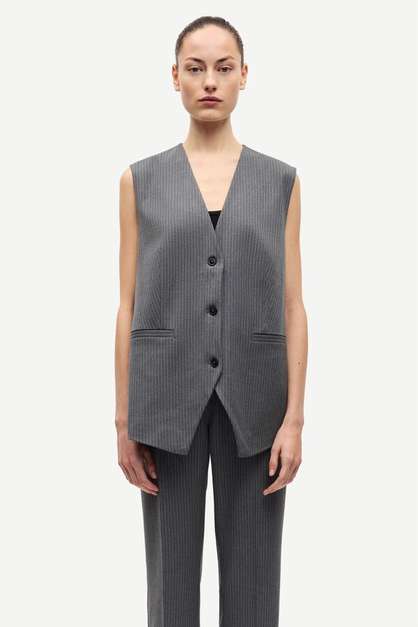 Saleni Vest