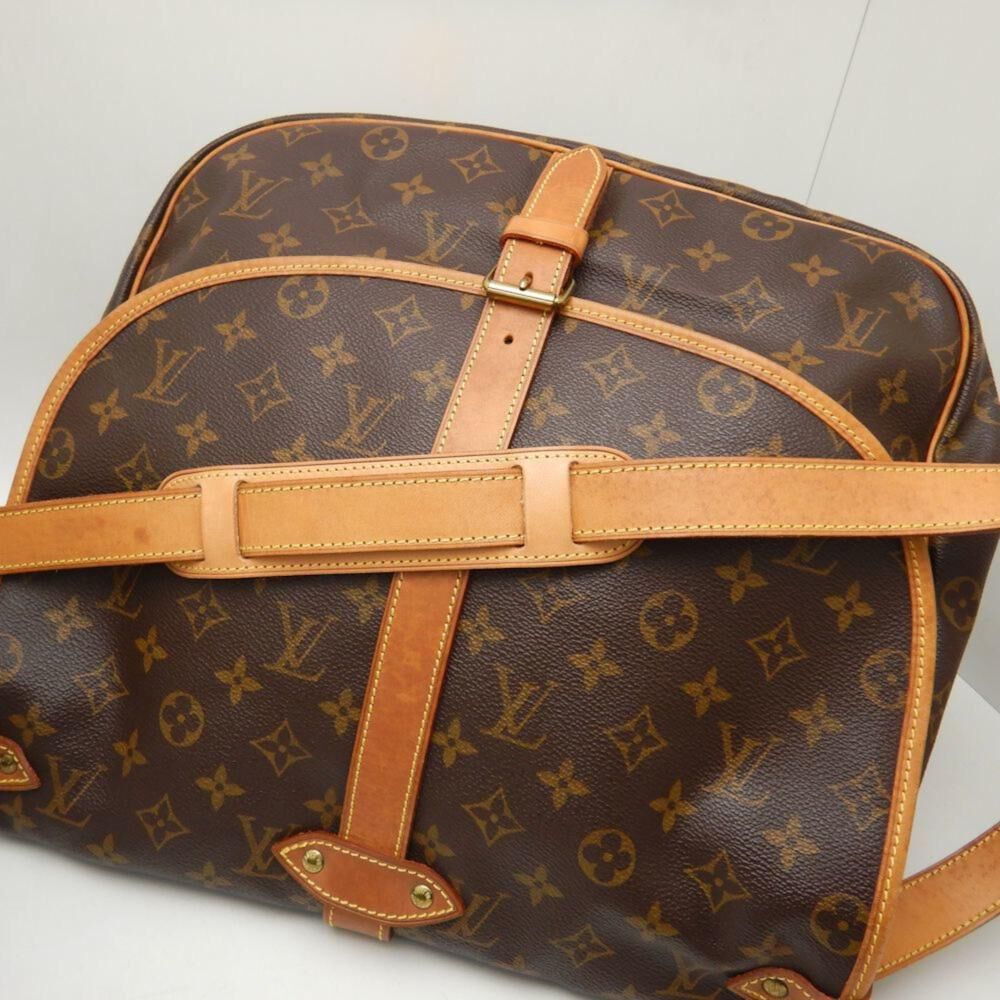 Louis Vuitton Saumur
