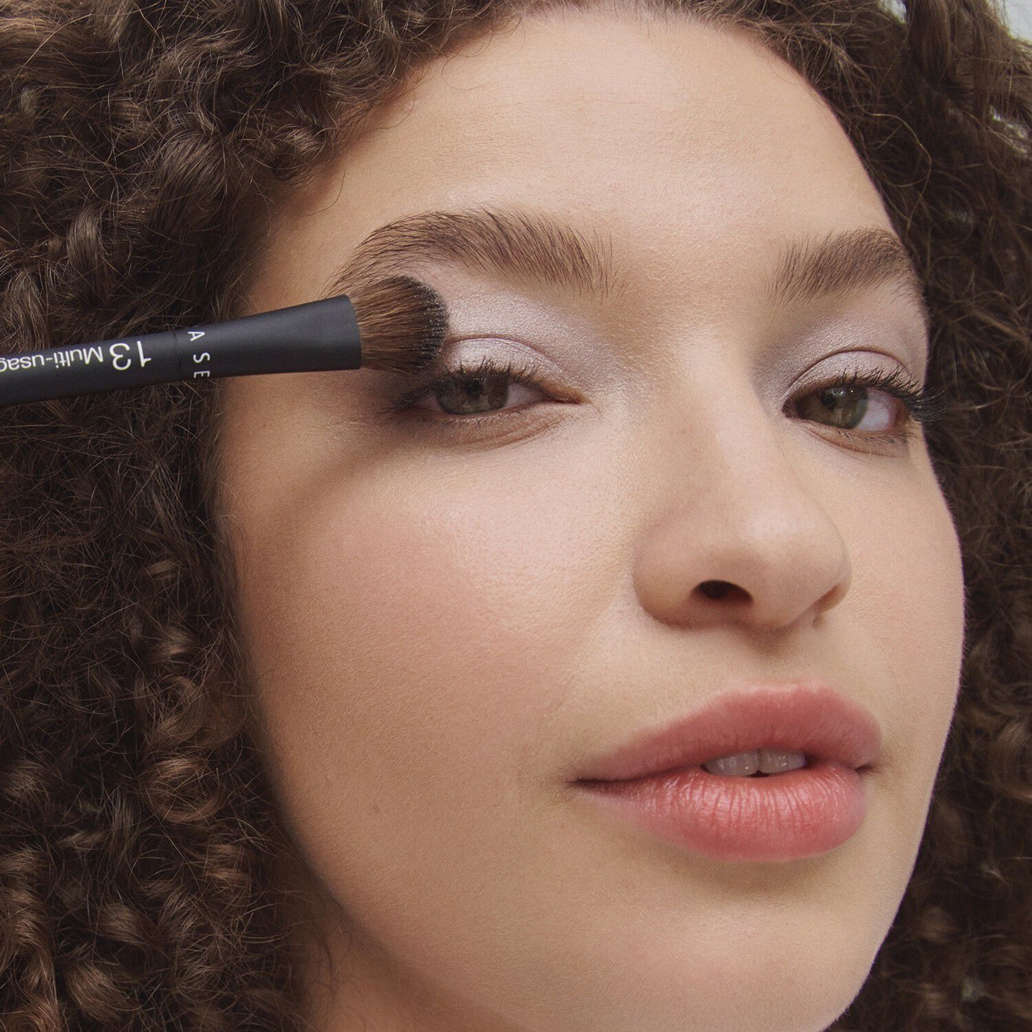 LE PINCEAU MULTI-USAGE YEUX-24 13