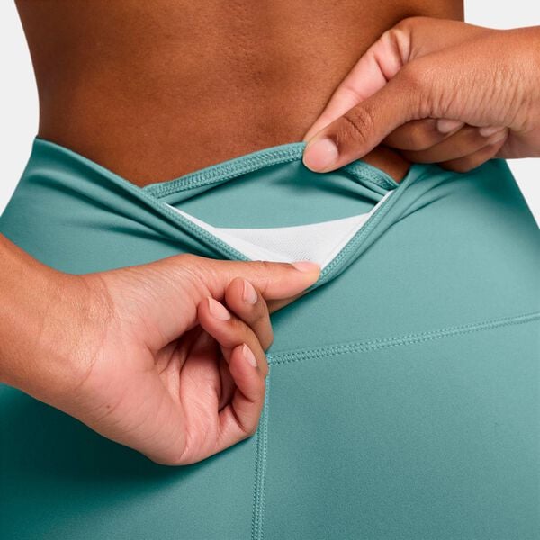 One High Waisted Tights