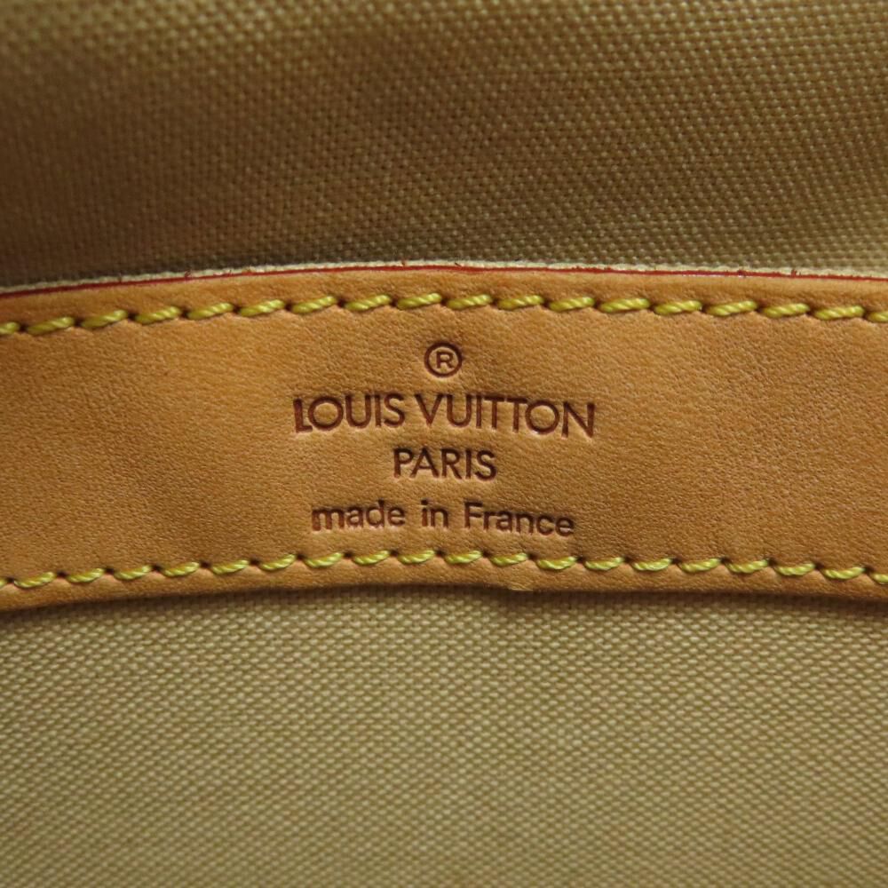 Louis Vuitton Shoulder Bags