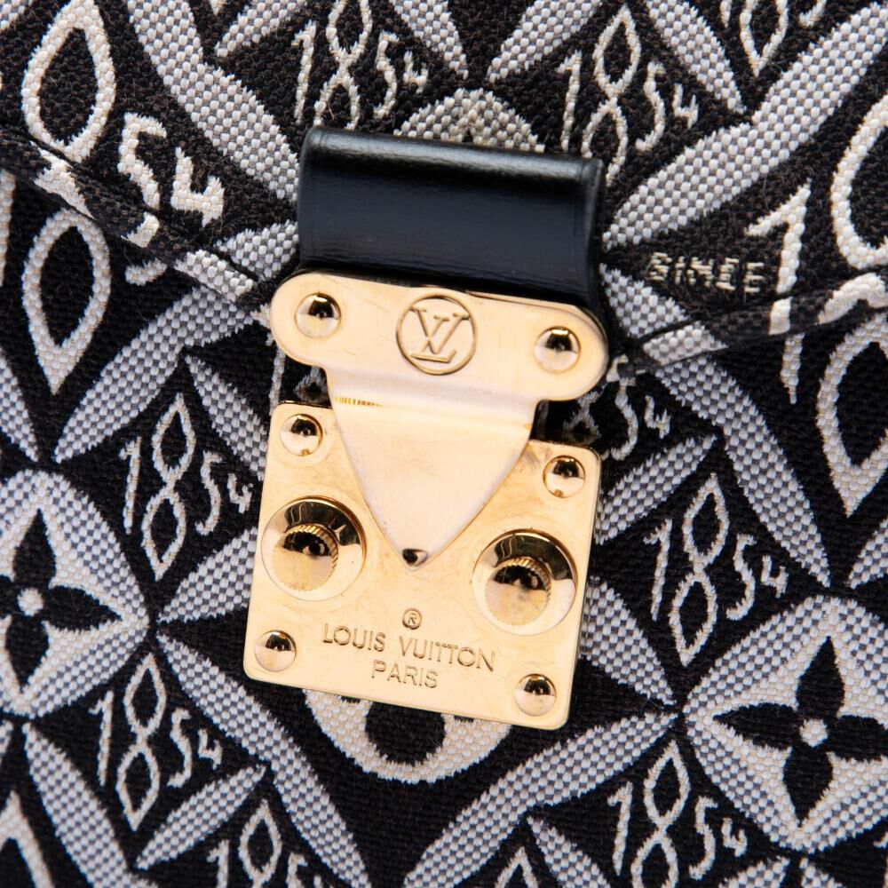 Louis Vuitton Pochette M&eacute;tis