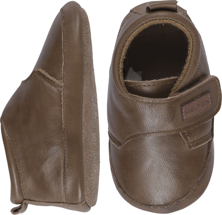 Leather Slippers with velcro