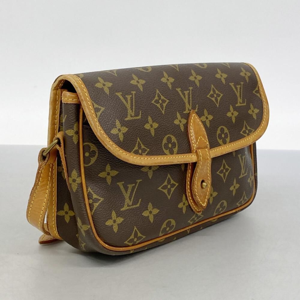 Louis Vuitton Saumur