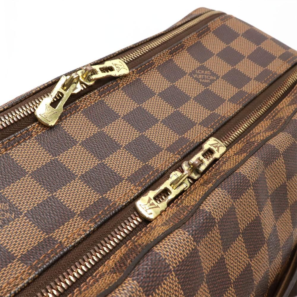Louis Vuitton Shoulder Bags