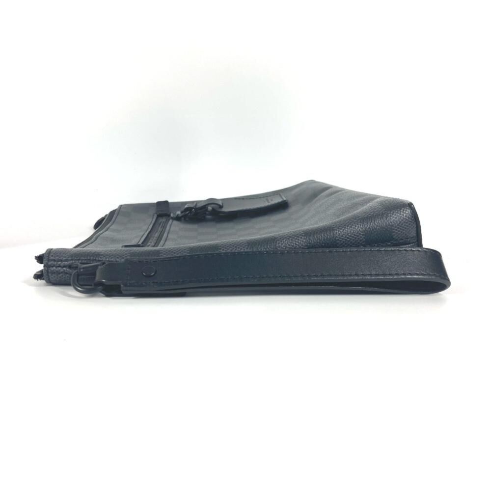 Louis Vuitton Clutch