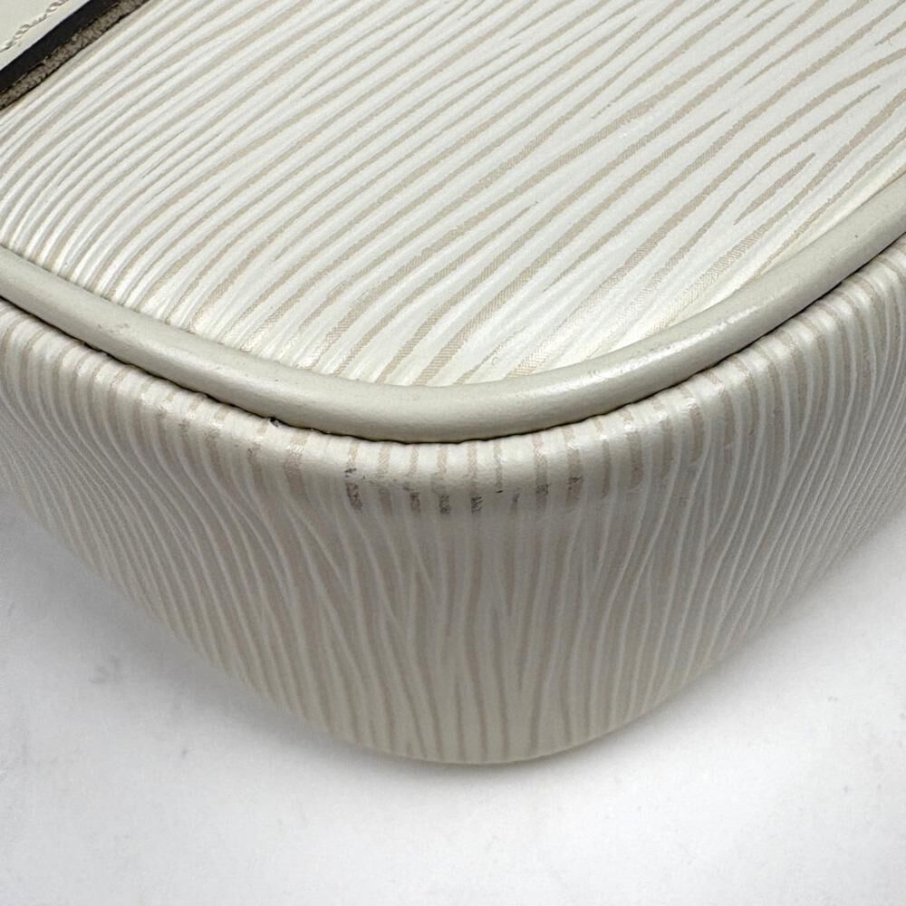 Louis Vuitton Montaigne