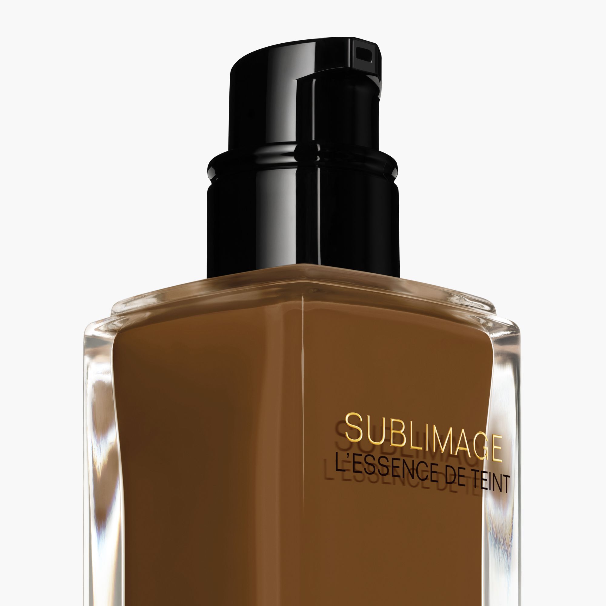 ET ULTIMATIVT FOUNDATIONSERUM FOR MERE UDSTR&Aring;LING