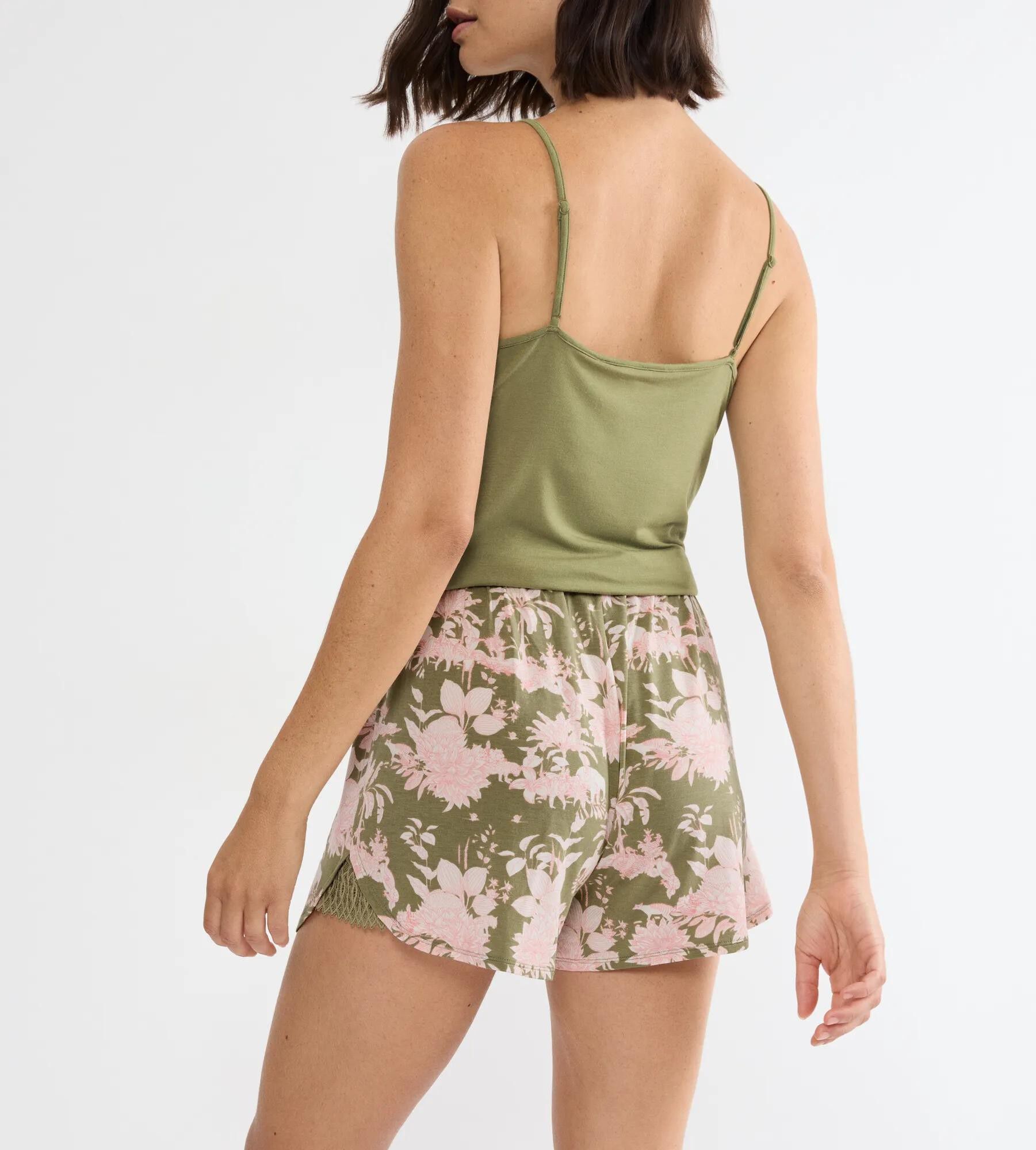 Aura Spotlight Shorts