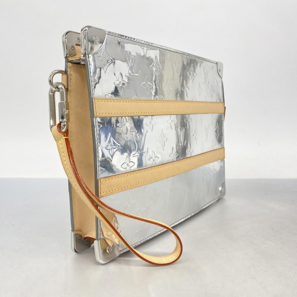 Louis Vuitton Clutch