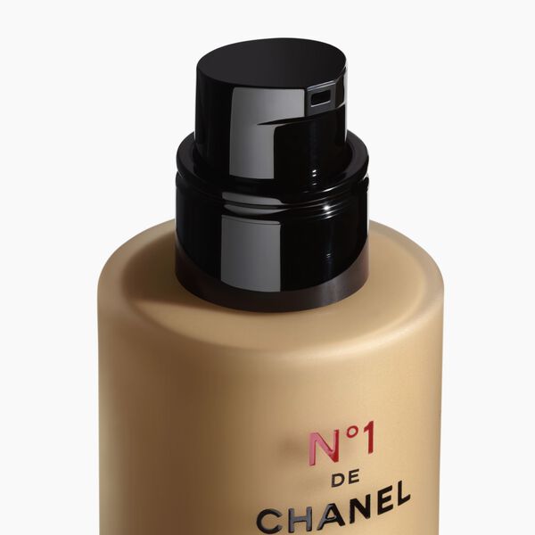 Illuminates - Hydrates - Protects