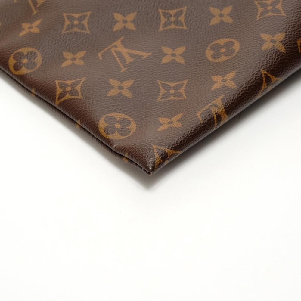 Louis Vuitton Clutch