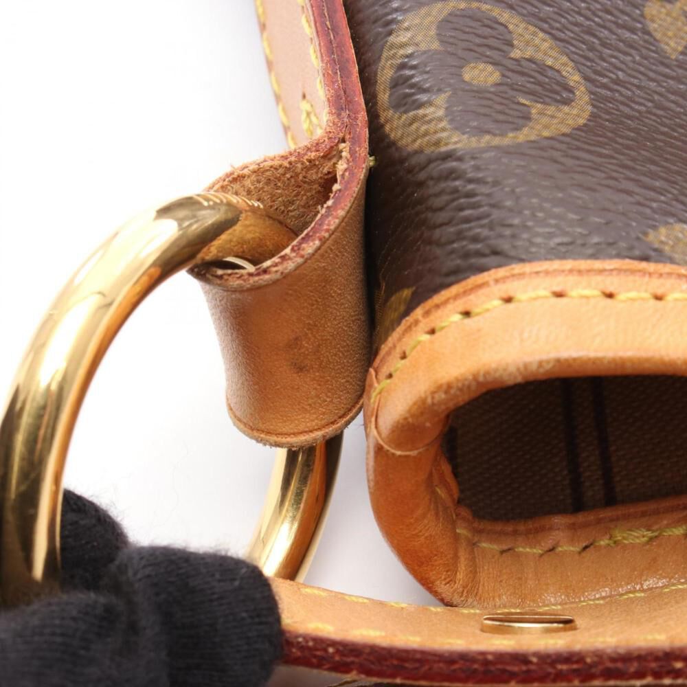 Louis Vuitton Shoulder Bags