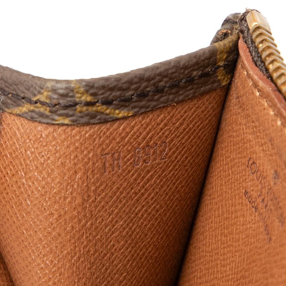 Louis Vuitton Poche Documents